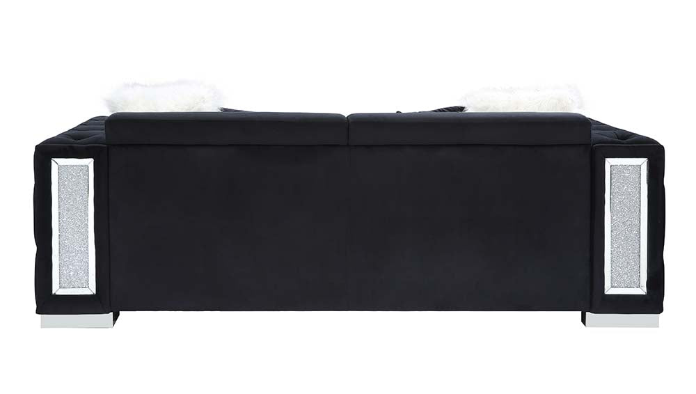 Trislar Sofa with 4 Pillows (Same 52525)