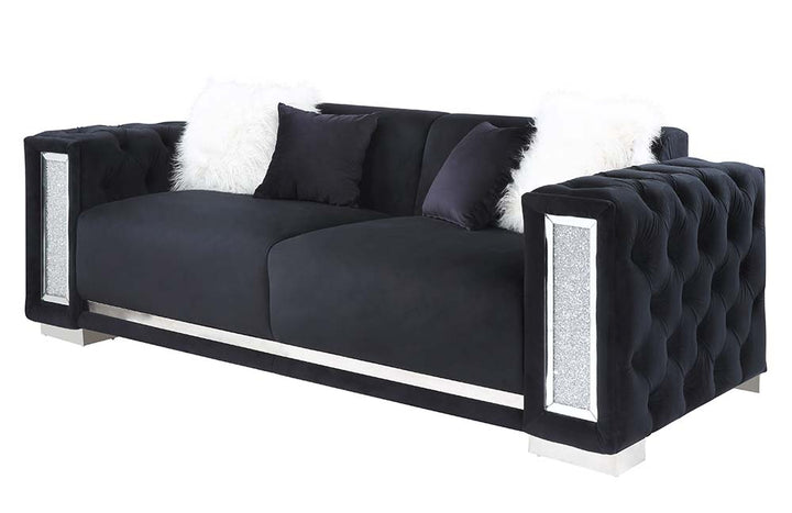 Trislar Sofa with 4 Pillows (Same 52525)