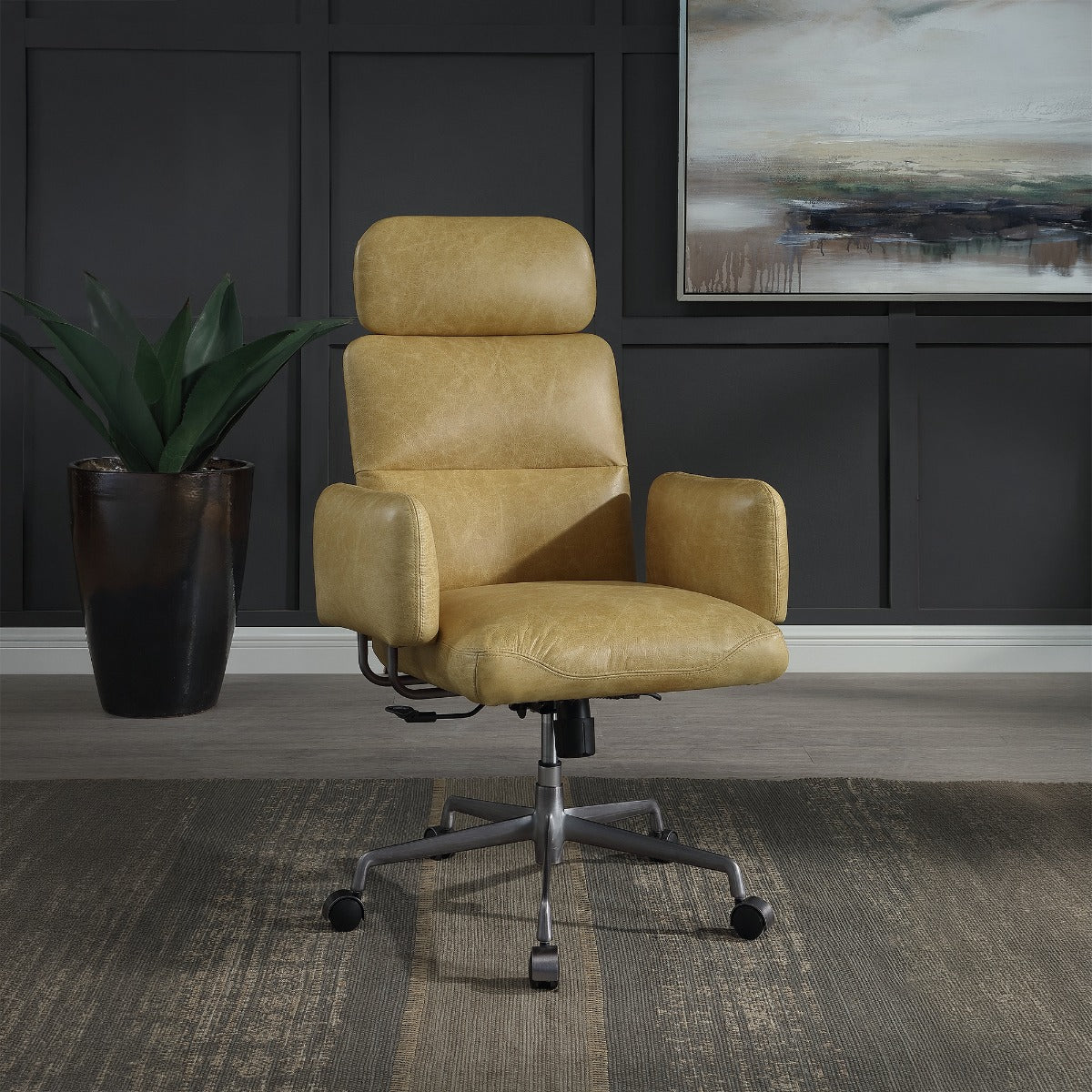 Davu Swivel Office Chair - Vintage Top Grain Leather & Iron