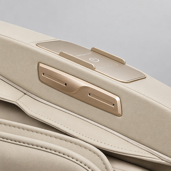 Multi-layered shoulder air compression cells and diamond stitched lining inside the chair.