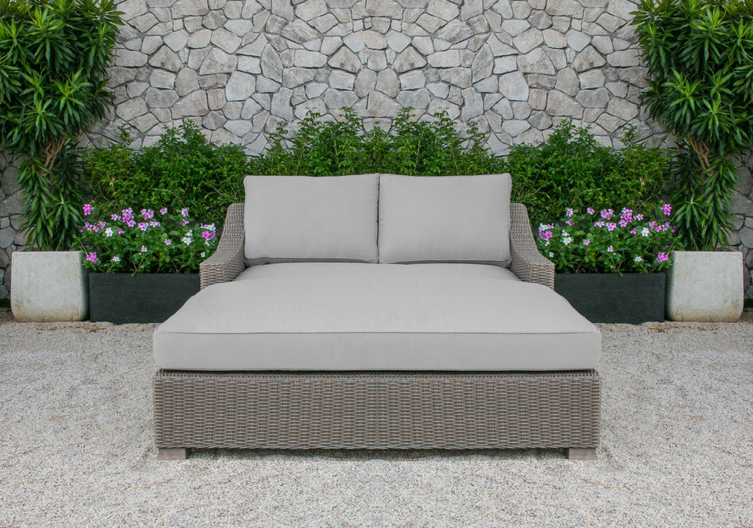 Pismo Outdoor Beige Wicker Sunbed