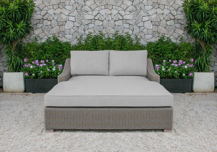 Pismo Outdoor Beige Wicker Sunbed