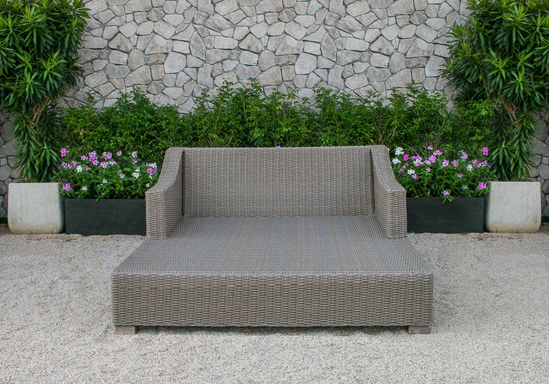 Pismo Outdoor Beige Wicker Sunbed