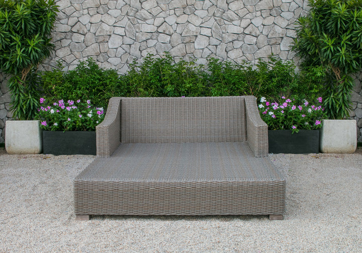 Pismo Outdoor Beige Wicker Sunbed