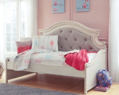 Realyn Twin Day Bed - White DayBed modern furniture Contempo Furniture