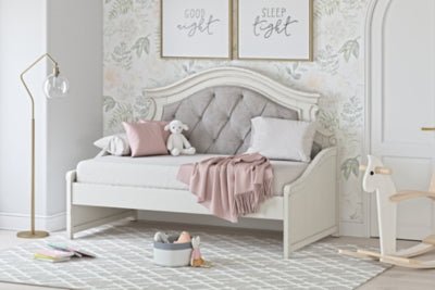 Realyn Twin Day Bed - White DayBed modern furniture Contempo Furniture