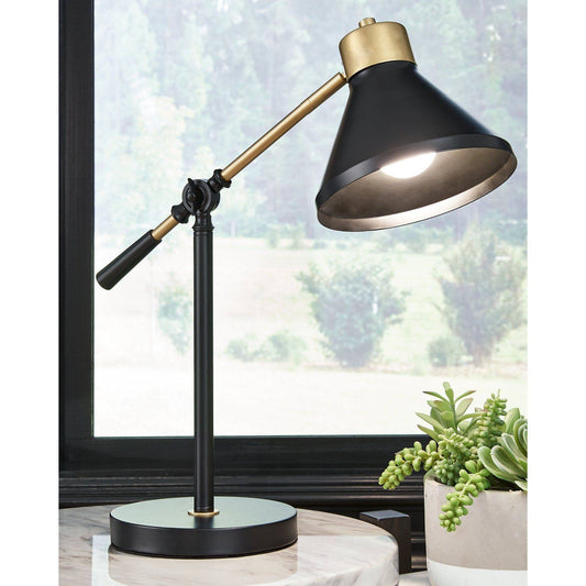 Signature Design by Ashley® Garville Metal Desk Lamp (1/CN).