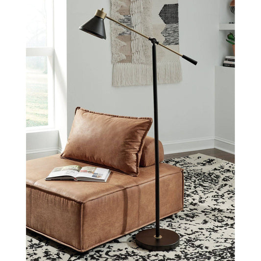 Signature Design by Ashley® Garville Metal Floor Lamp (1/CN).