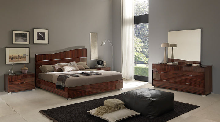 Sogno Modern Glossy Nightstand - View 2