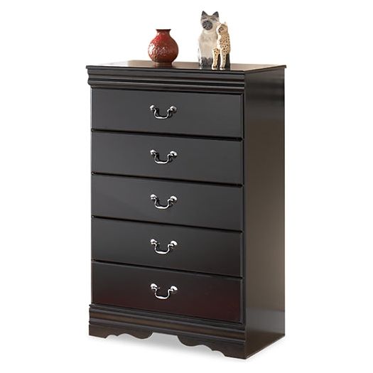 Signature Design by Ashley® Huey Vineyard Five Drawer Chest.