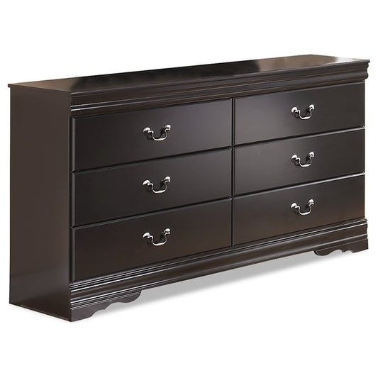 Signature Design by Ashley® Huey Vineyard Six Drawer Dresser.