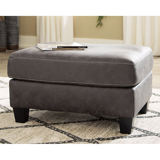 Benchcraft® Venaldi Ottoman.