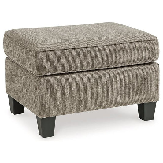 Benchcraft® Shewsbury Ottoman.