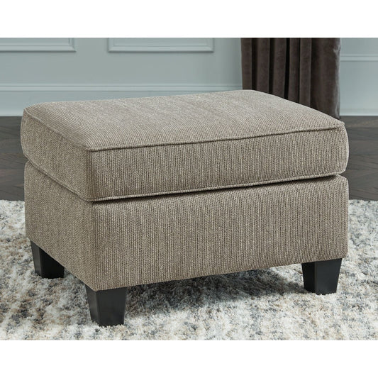 Benchcraft® Shewsbury Ottoman.