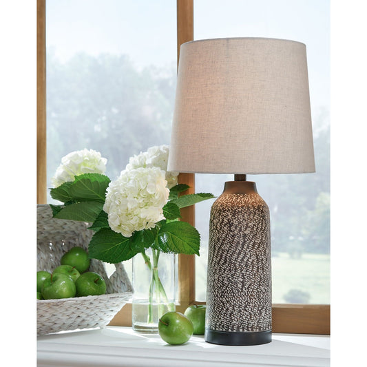 Signature Design by Ashley® Lanson Metal Table Lamp (2/CN).