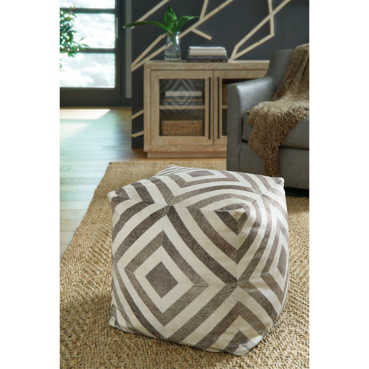 Signature Design by Ashley® Hartselle Pouf.