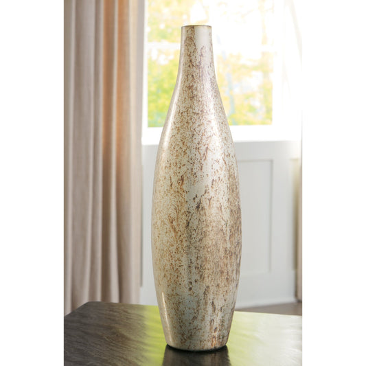 Signature Design by Ashley® Plawite Vase.