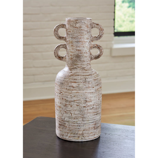 Signature Design by Ashley® Wellbridge Vase.