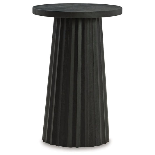 Signature Design by Ashley® Ceilby Accent Table.