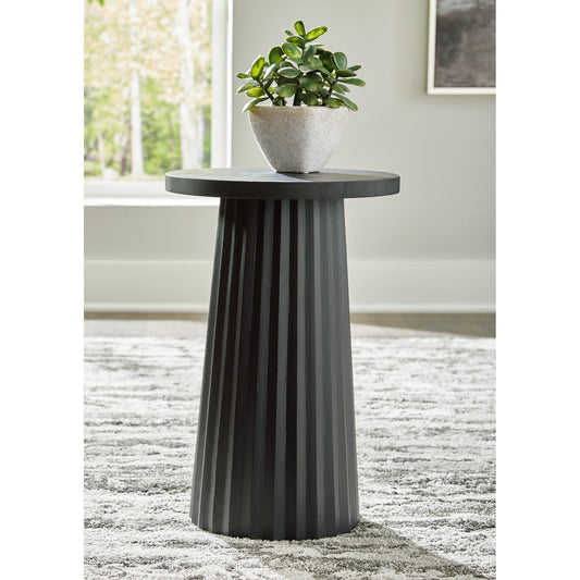 Signature Design by Ashley® Ceilby Accent Table.