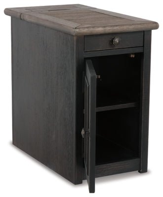 Tyler Creek Chairside End Table with USB Ports &amp; Outlets - Black Chair Side Table modern furniture Contempo Furniture