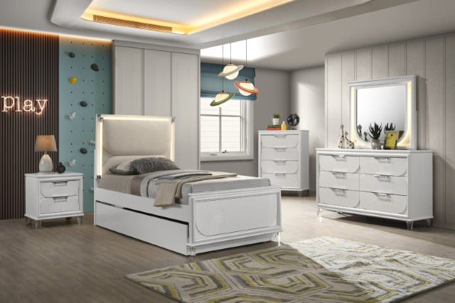 Lareina 4 Pc Full Bedroom Set - view 4