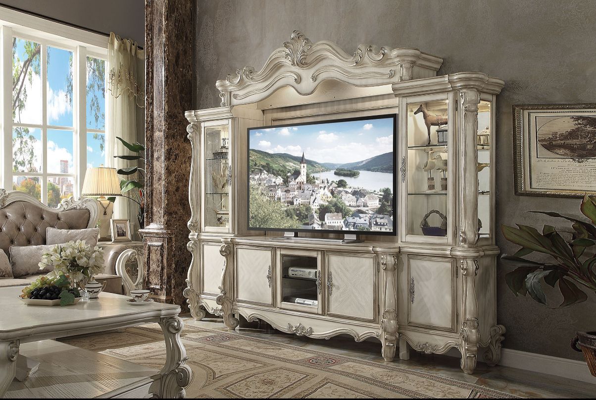 Versailles Entertainment Center – view 2
