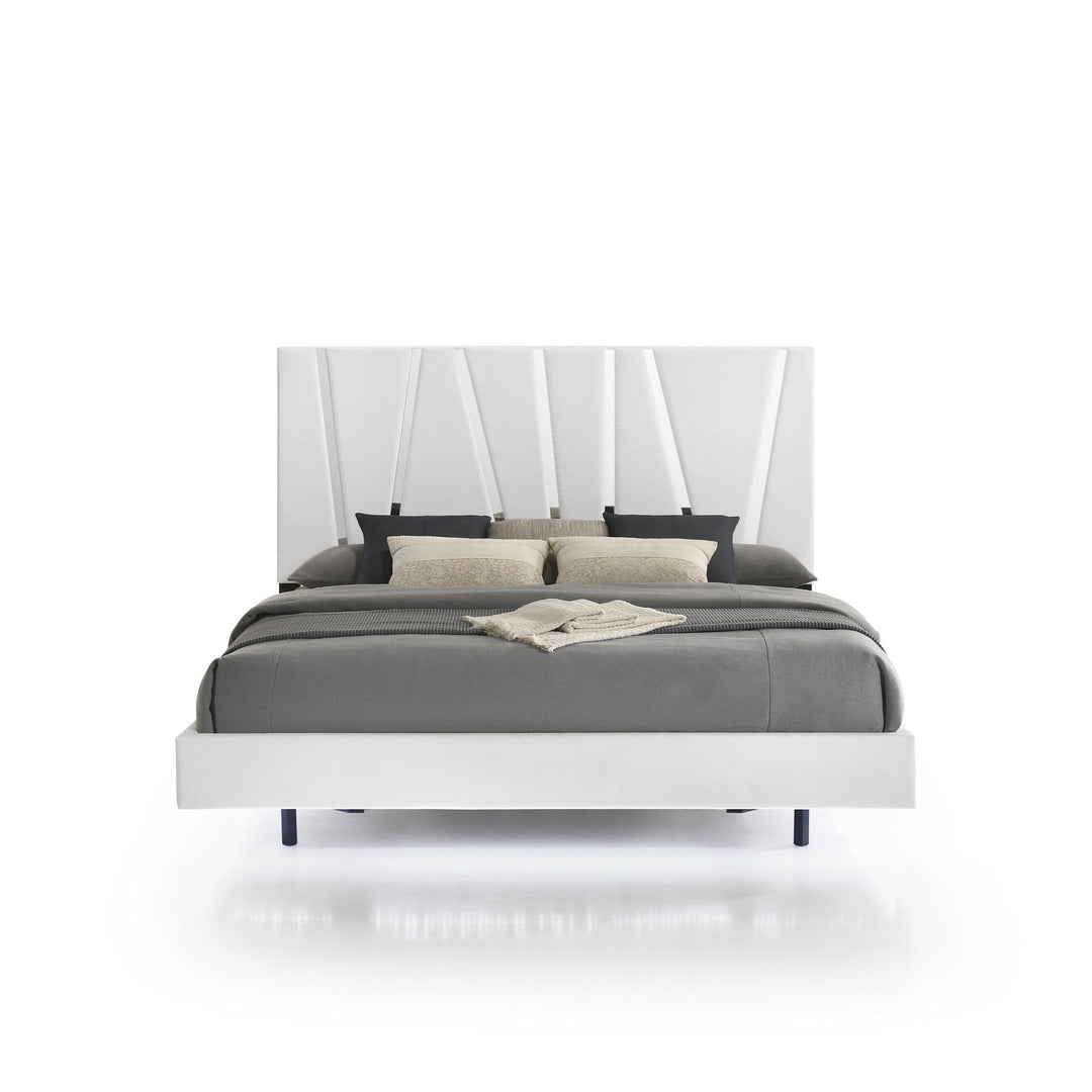 Europa 6/0 WK Headboard, Footboard & Slats-White