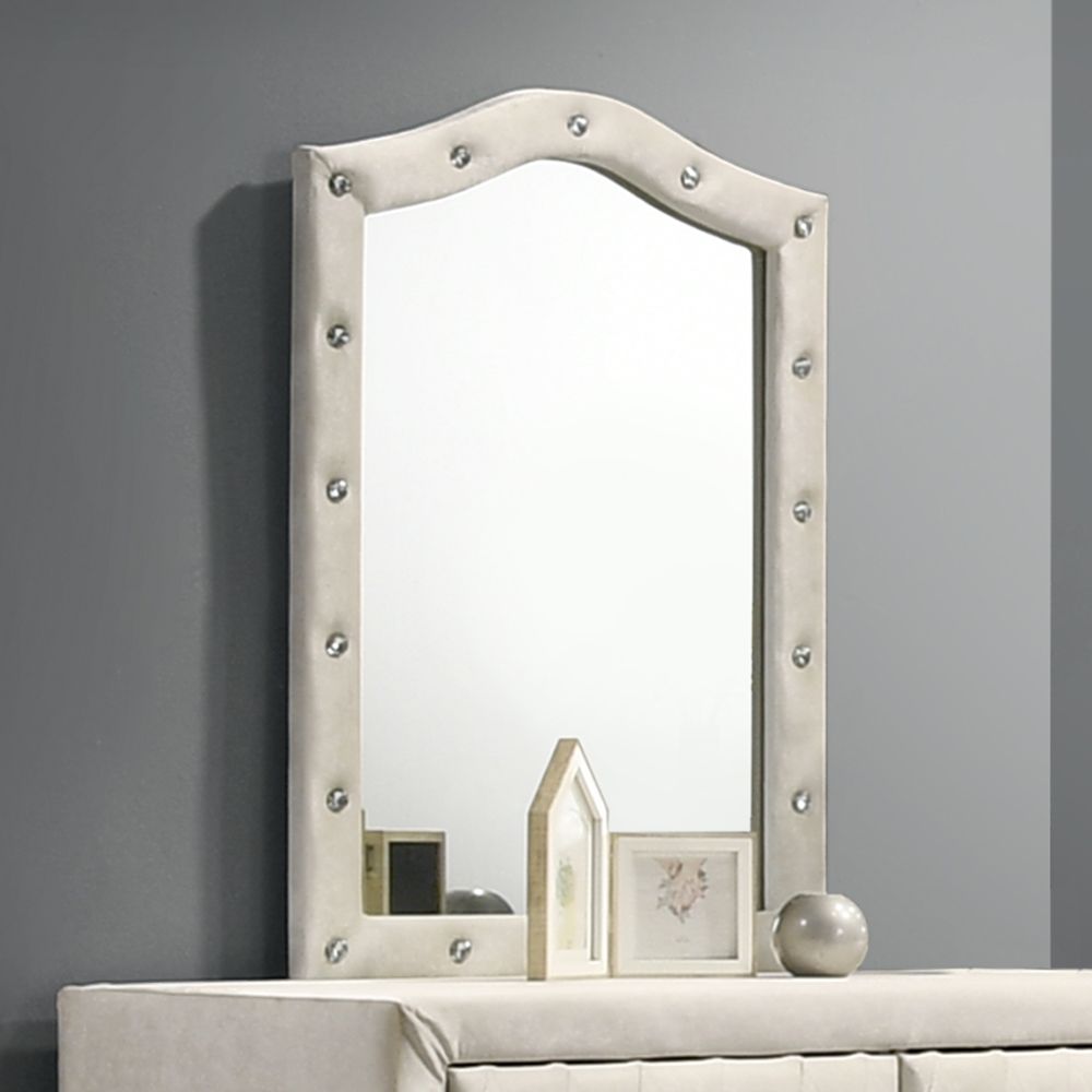 Reggie Mirror