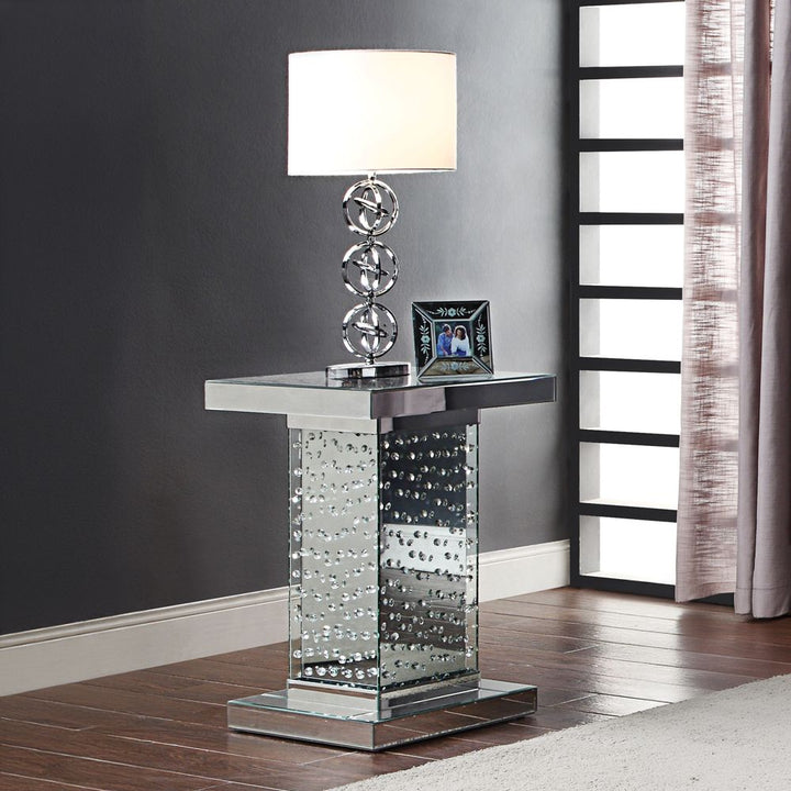 Nysa End Table – view 4