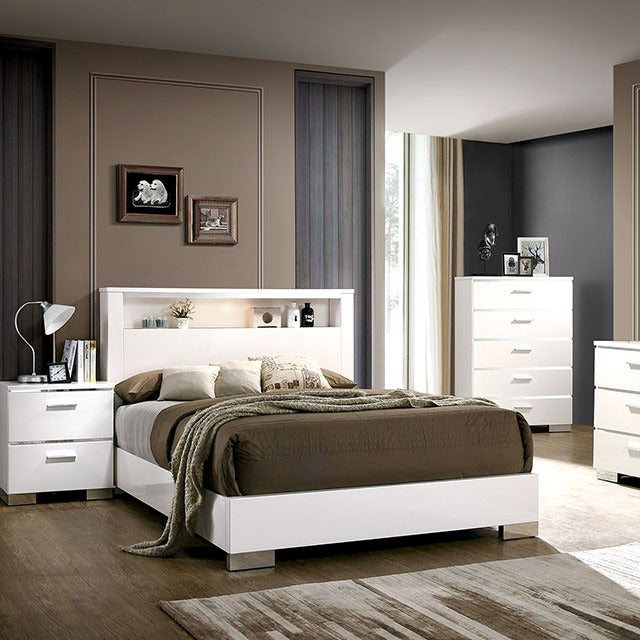 Carlie 4 Pc Queen Bedroom Set, White
