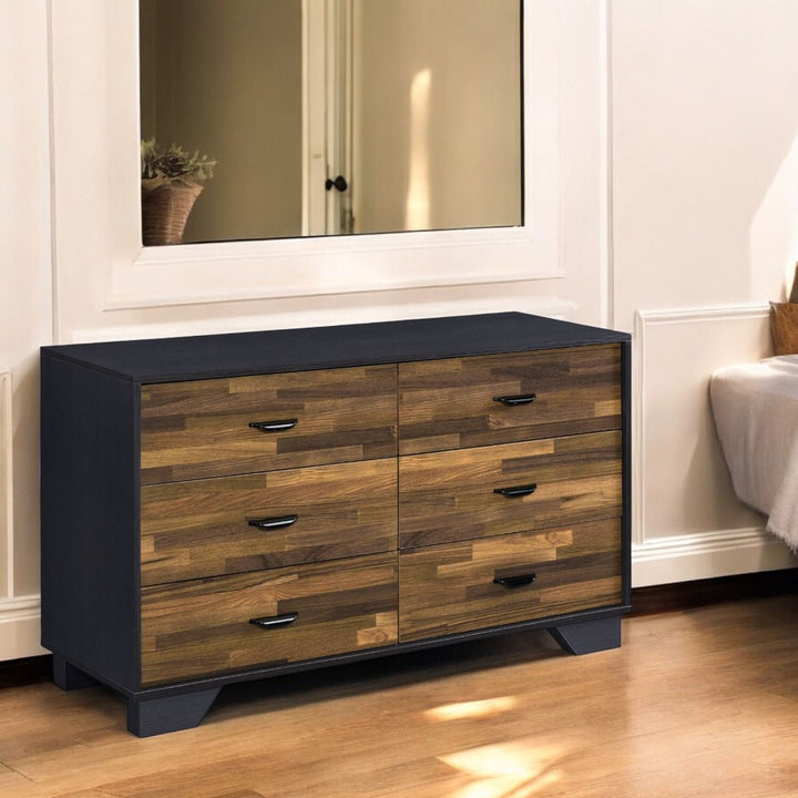 Eos Dresser