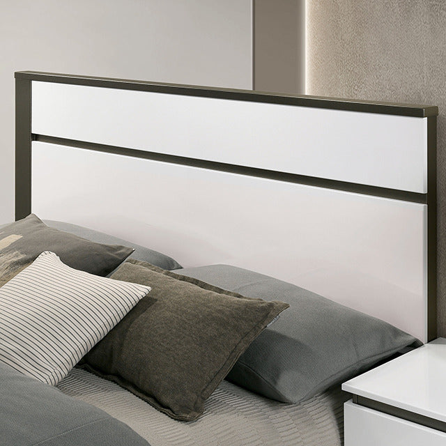 Birsfelden 5 Pc Queen Bedroom Set, White/Metallic Gray - view 3