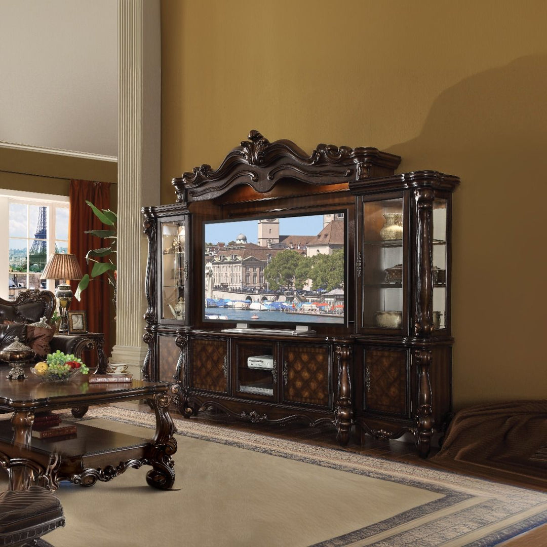 Versailles Entertainment Center – view 4