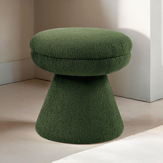 Cynthia Stool, Green