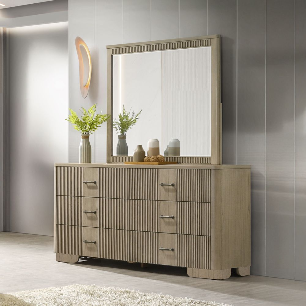 Lakkari Mirror