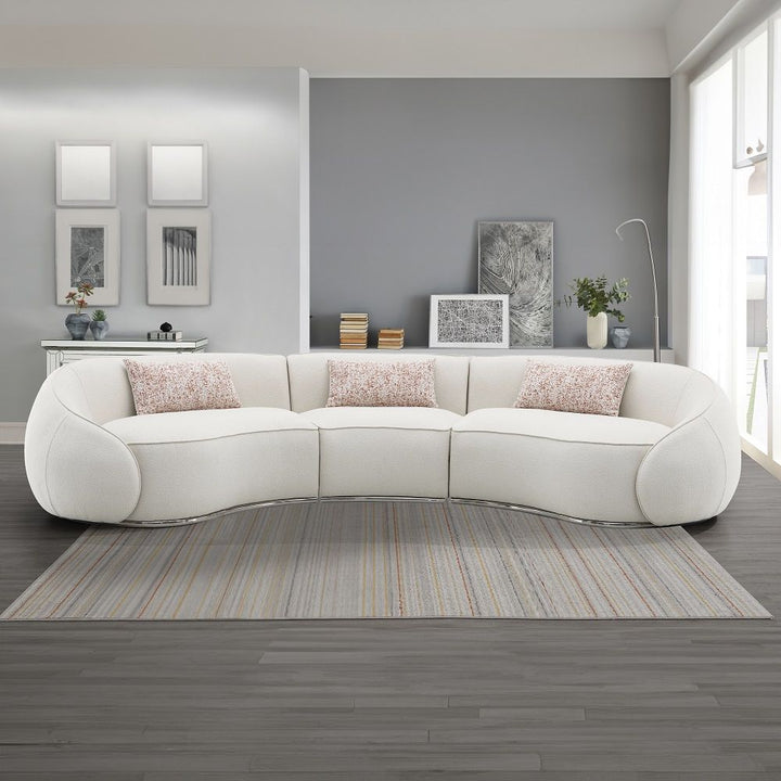 Sahara Sectional Sofa with 3 Pillows