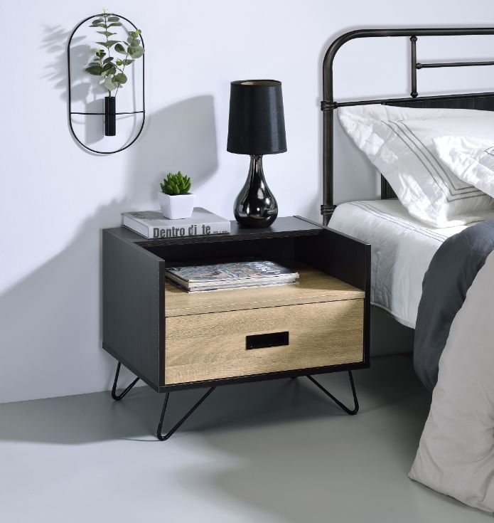 Melkree Accent Table – view 5