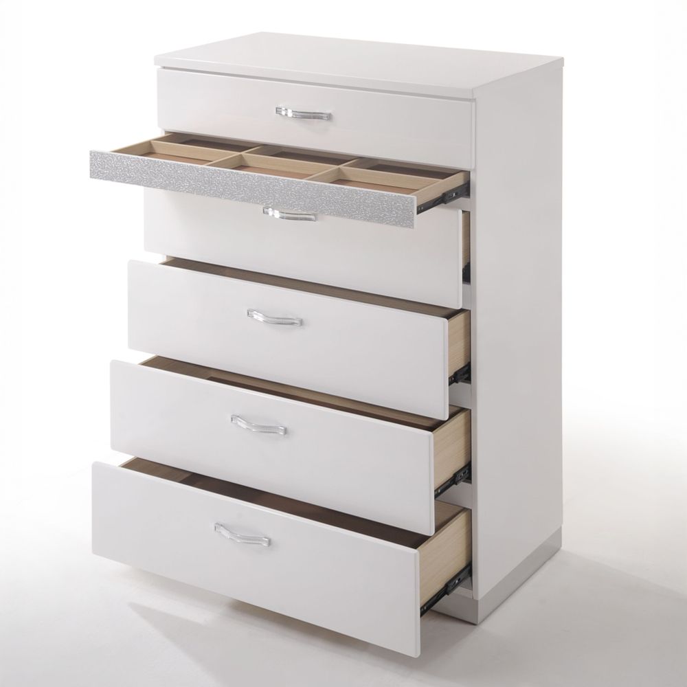 Naima II Chest