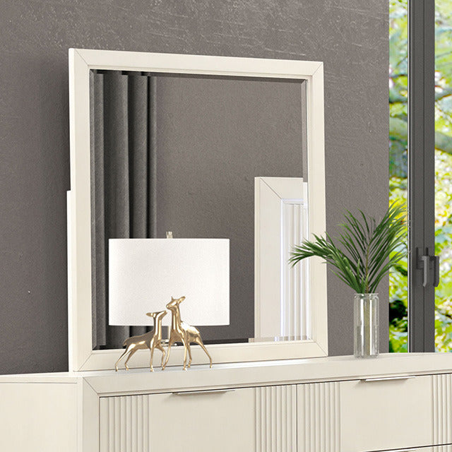 Isadore Mirror - view 2