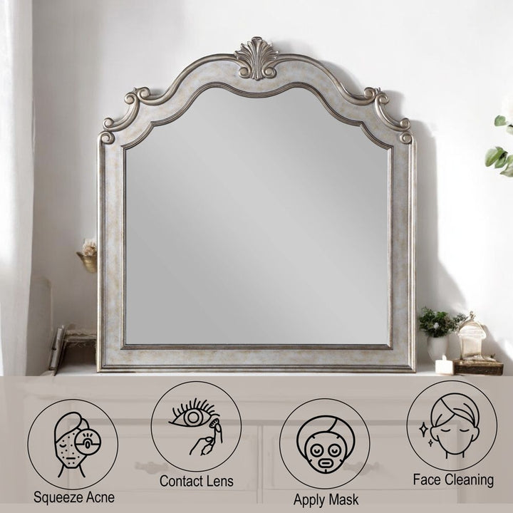 Esteban Mirror – features callout