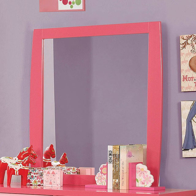 Marlee Mirror, Pink