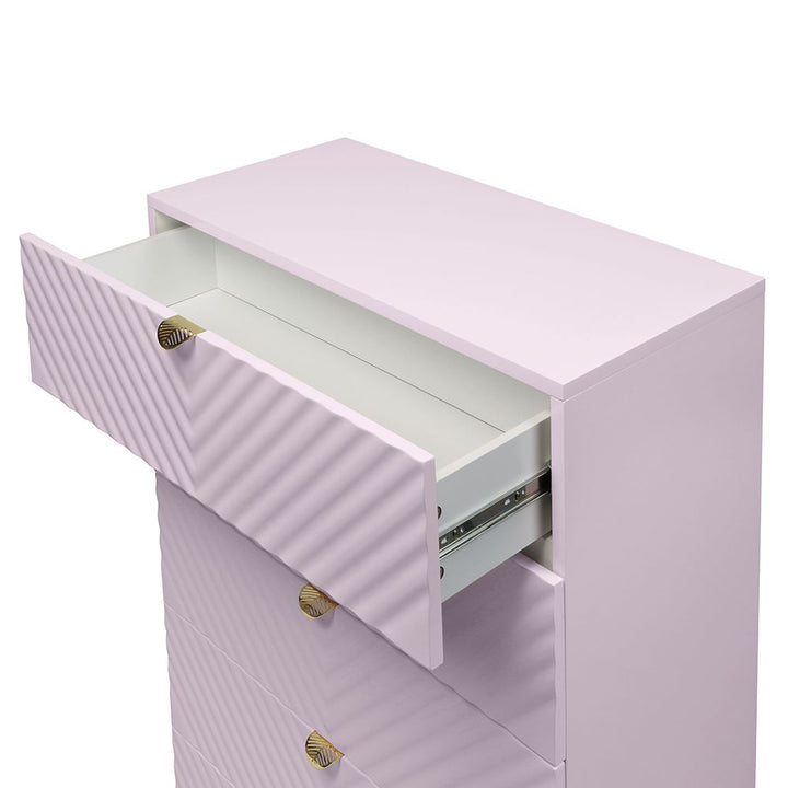 Gaines Chest – view 7