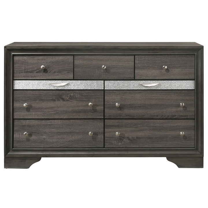 Naima Dresser