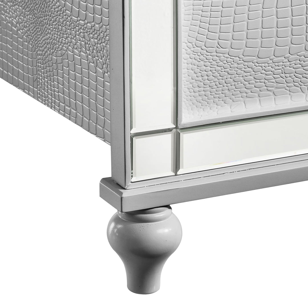 Valentino 5/0 Q Lighted Headboard-Silver