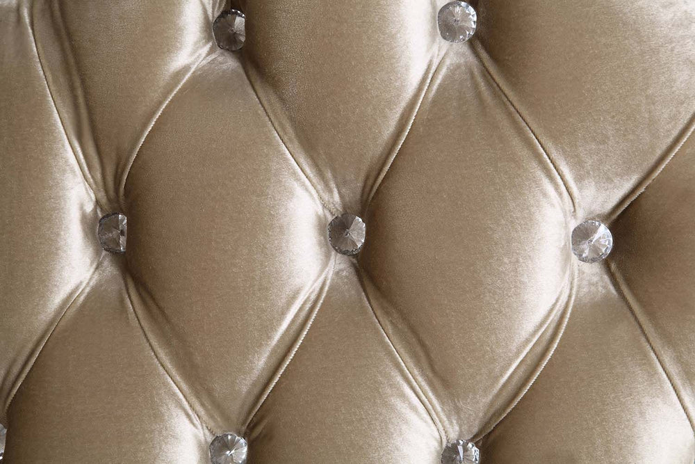 Vanaheim Sofa with 7 Pillows