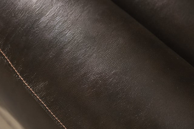Gorgius Power Loveseat - view 3