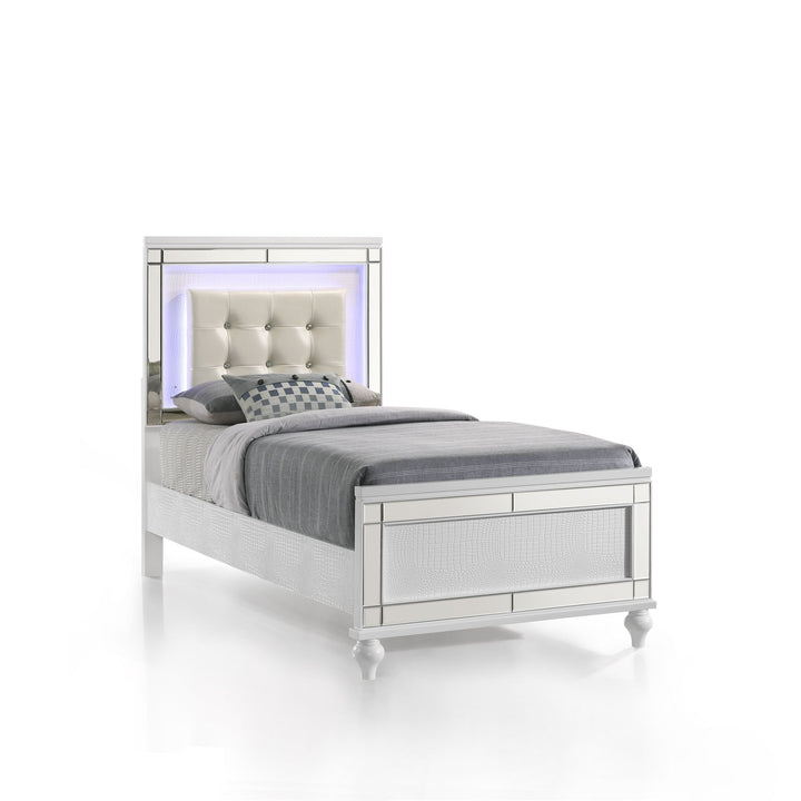 Valentino 3/3 T Headboard - White