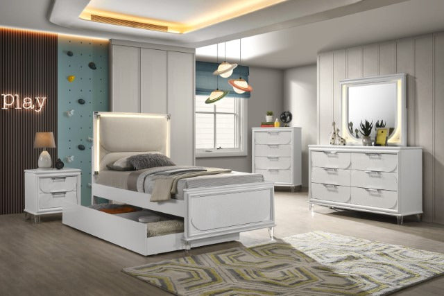 Lareina 4 Pc Full Bedroom Set - view 3