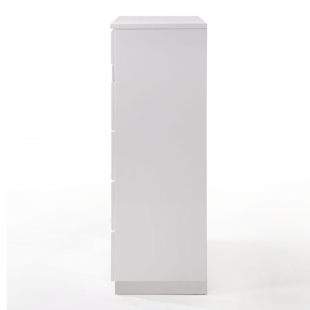Naima II Chest